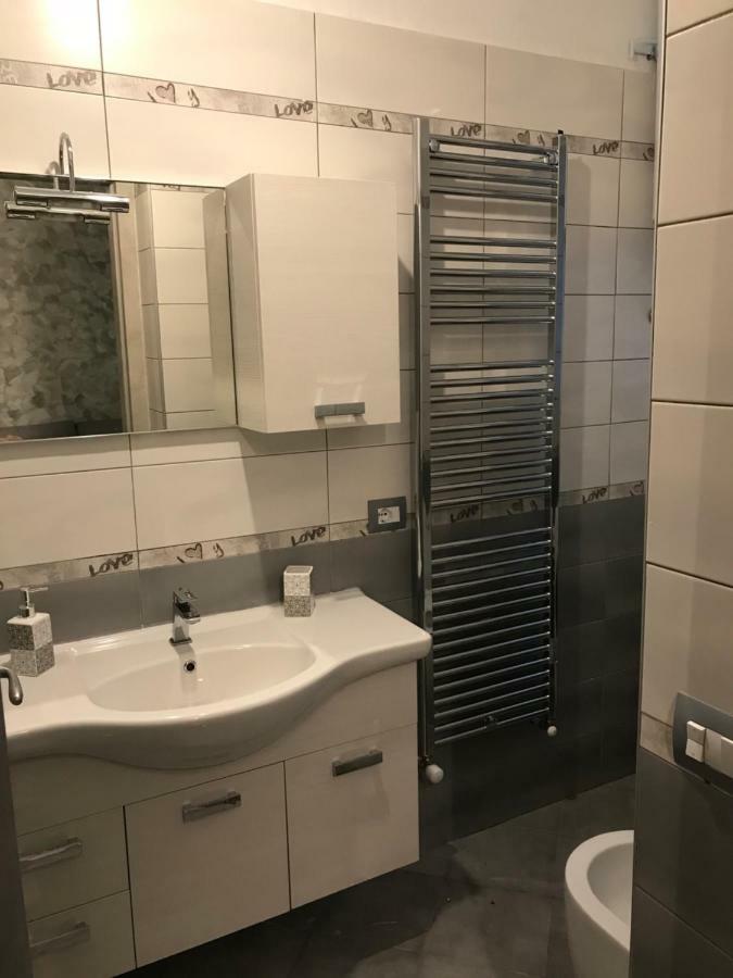 Accogliente Bilocale Lejlighed Milano Eksteriør billede